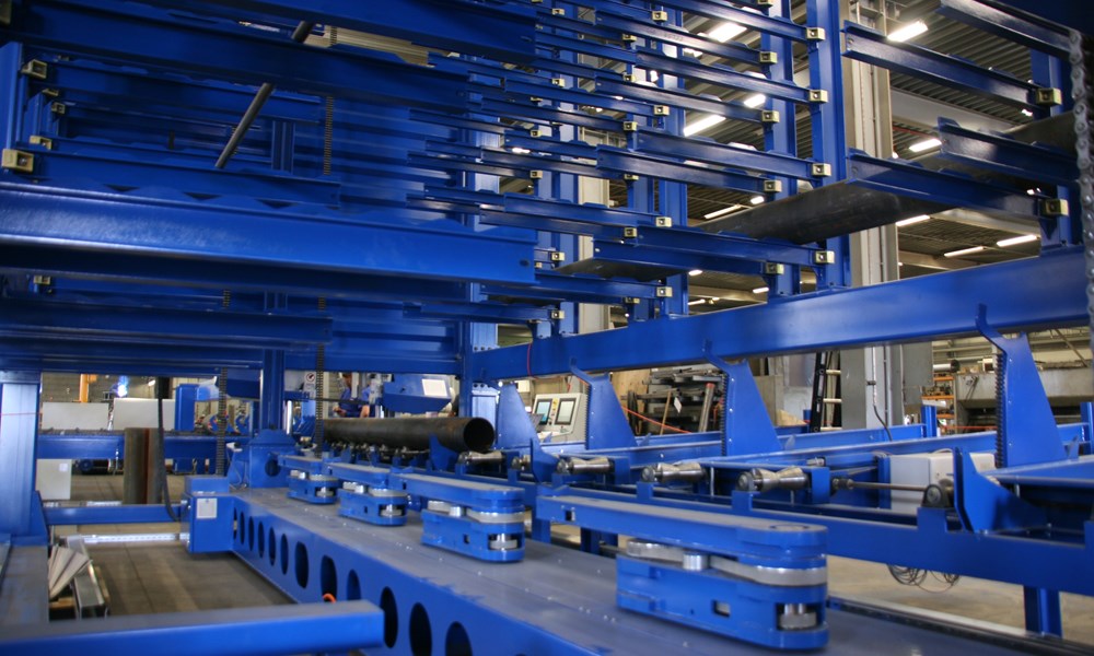 Profile cutting line including storage and logistics